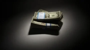 تحركات مفاجئة.. سعر صرف الدولار مقابل الجنيه في تعاملات الأربعاء المصرفية